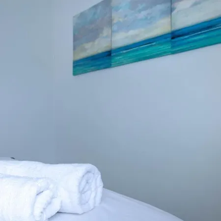 New Renovated 1b Close To Historic Center Apartment *