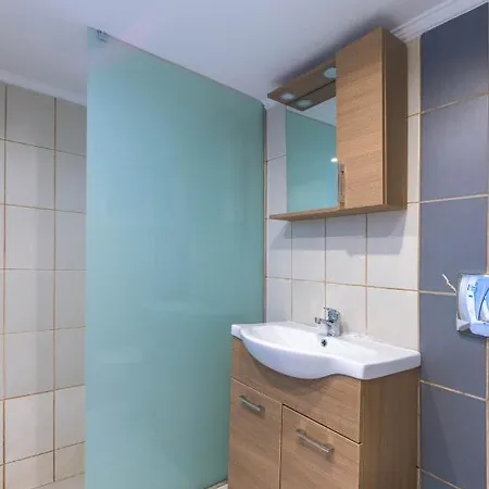 New Renovated 1b Close To Historic Center * Athens